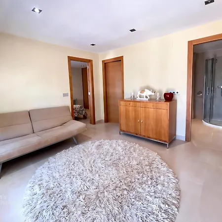 The Luxe Hills *