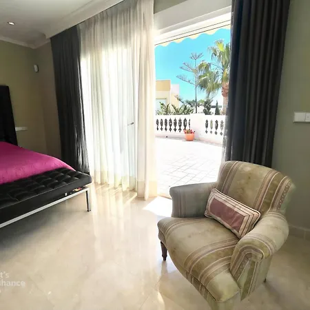 The Luxe Hills *