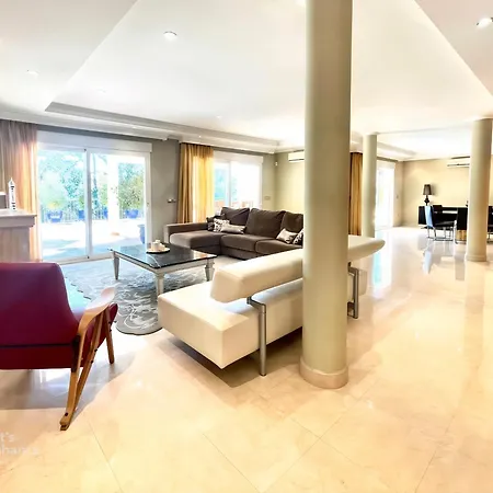 The Luxe Hills