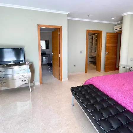 The Luxe Hills Vila *